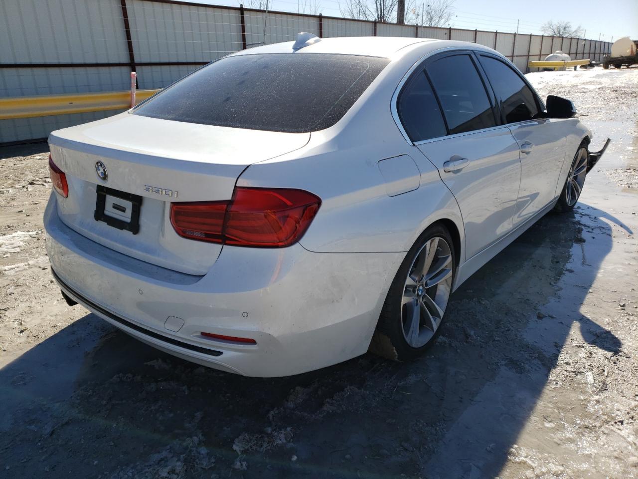Photo 4 from auction – 2017 BMW 330 I with VIN WBA8B9G55HNU51472