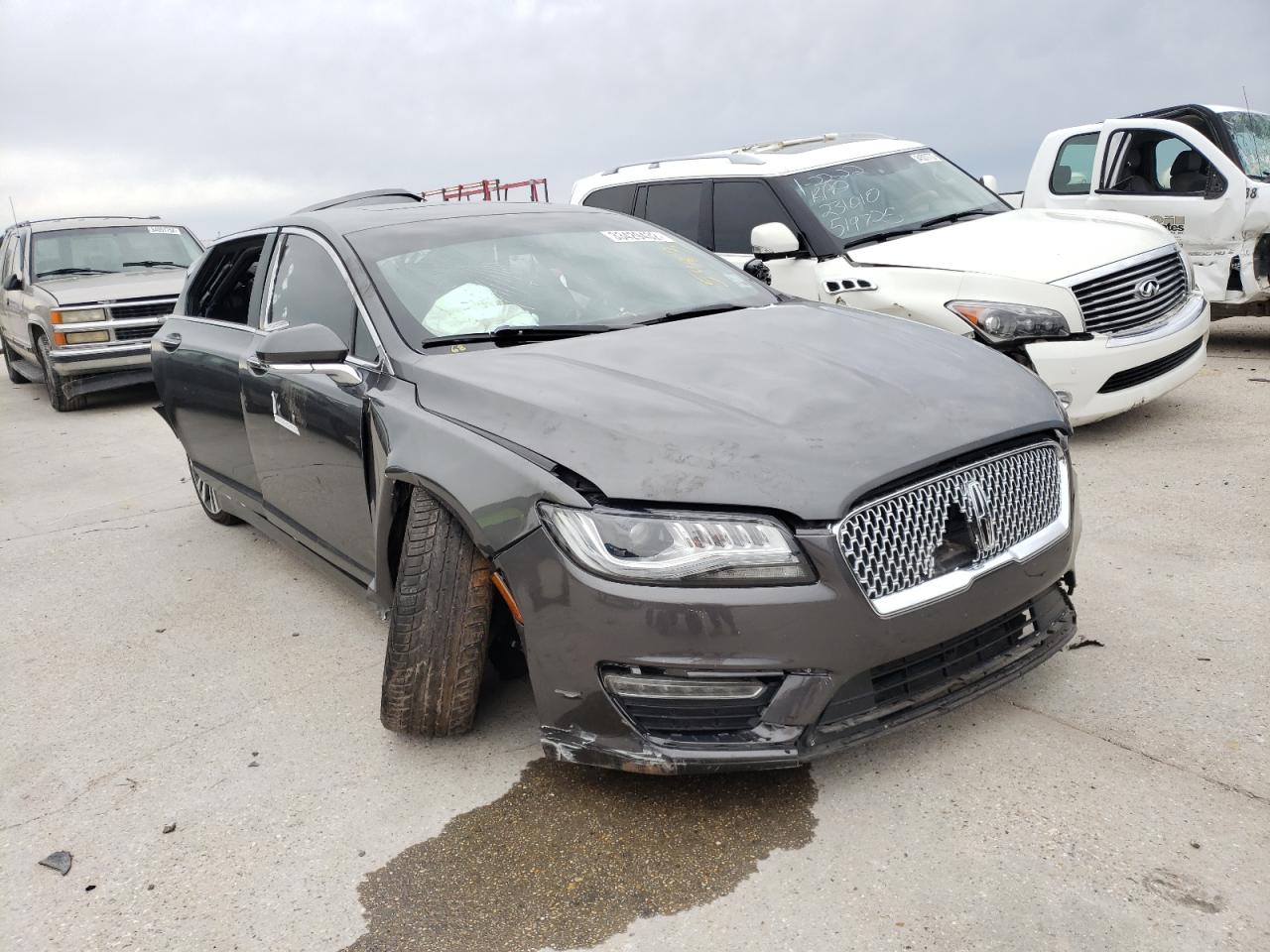 LINCOLN MKZ SELECT 2018 with VIN 3LN6L5C93JR608939 - Photo from auction