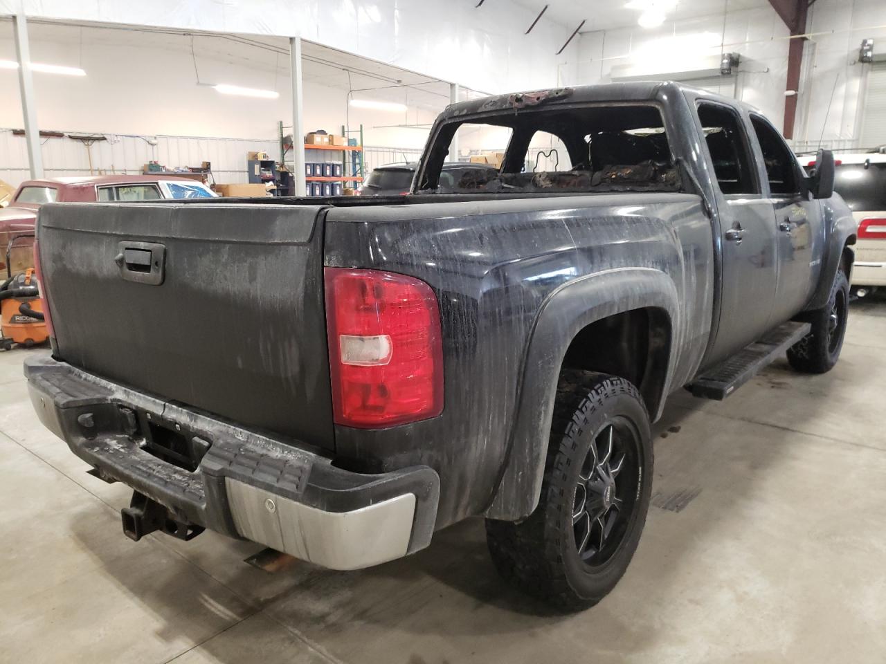Photo 4 from auction – 2011 CHEVROLET SILVERADO with VIN 1GC1KYEGXBF232642