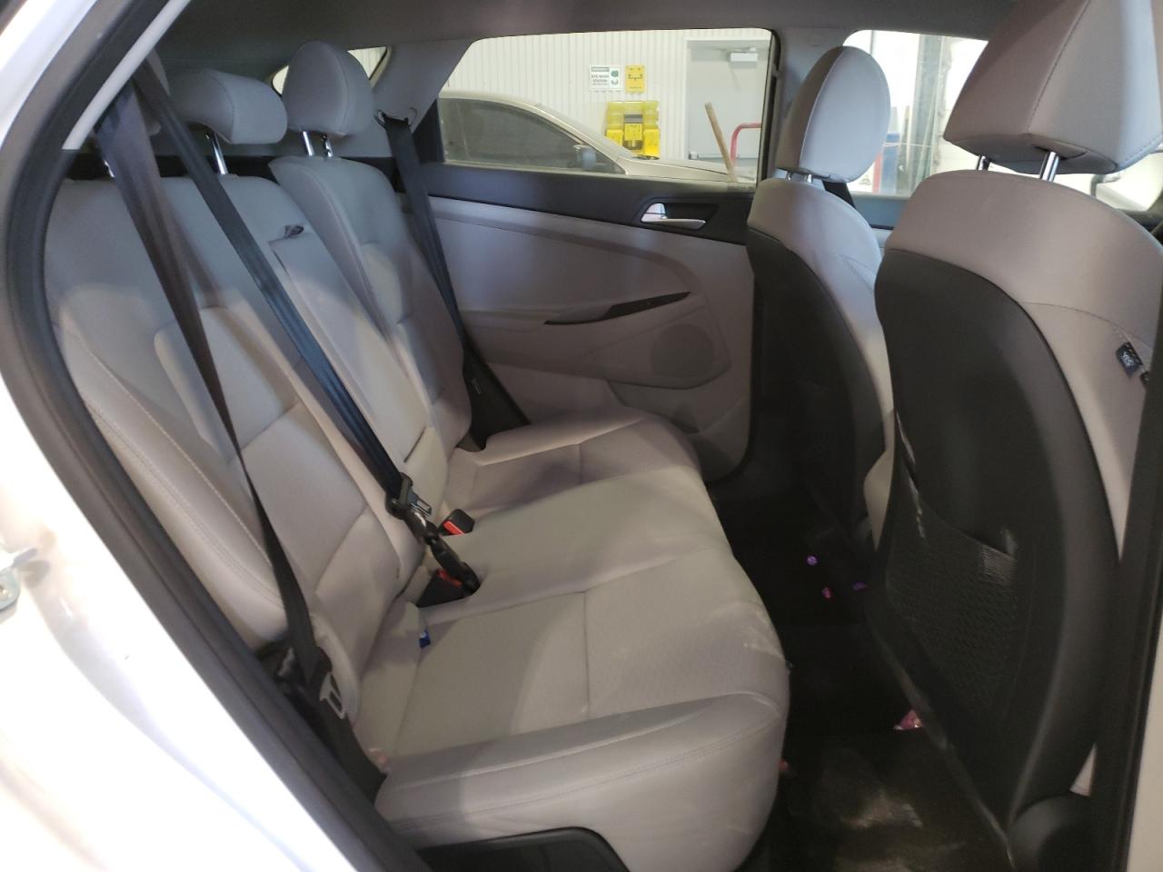 Photo 6 from auction – 2020 HYUNDAI TUCSON SE with VIN KM8J2CA4XLU121919