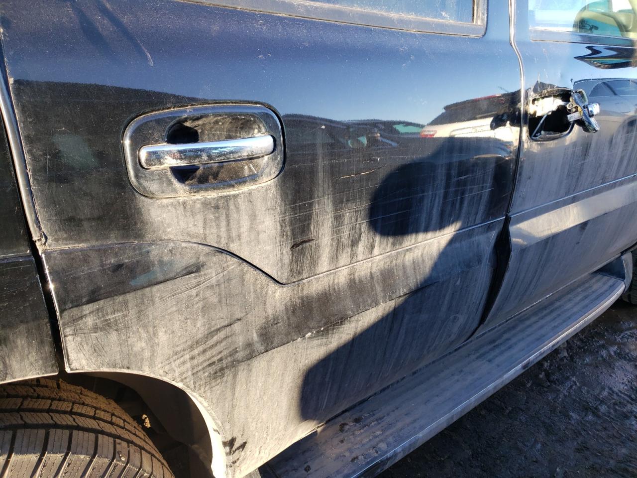 Photo 10 from auction – 2004 CADILLAC ESCALADE with VIN 1GYEK63N04R216985