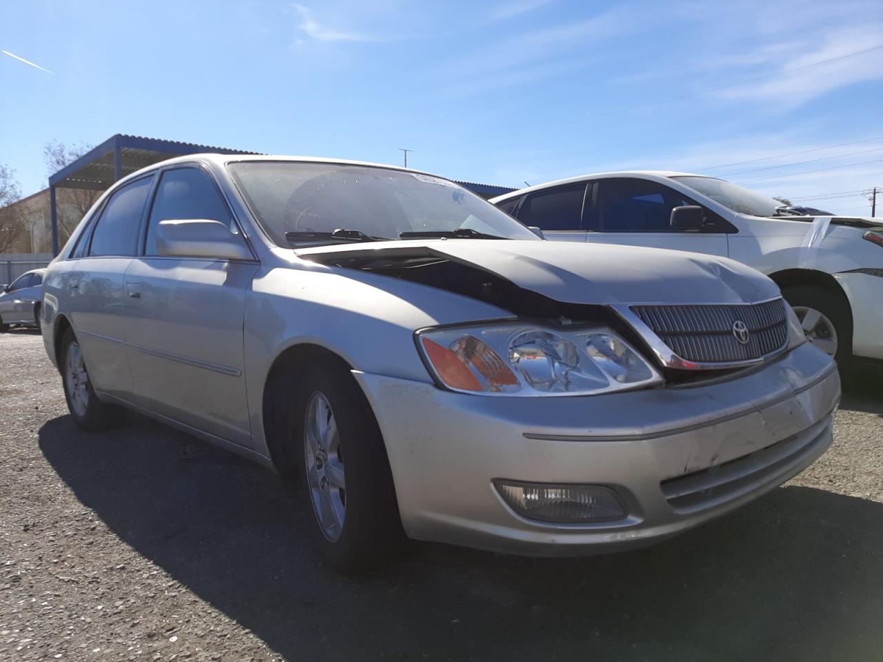 Photo 1 from auction – 2000 TOYOTA AVALON XL with VIN 4T1BF28B8YU023003