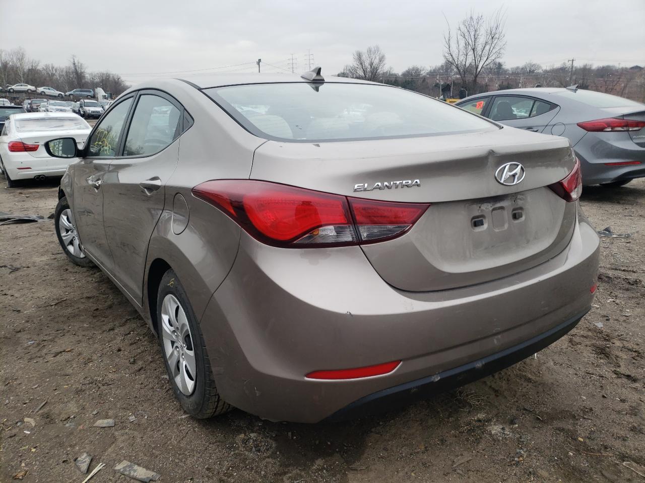Photo 3 from auction – 2016 HYUNDAI ELANTRA SE with VIN 5NPDH4AE1GH780275