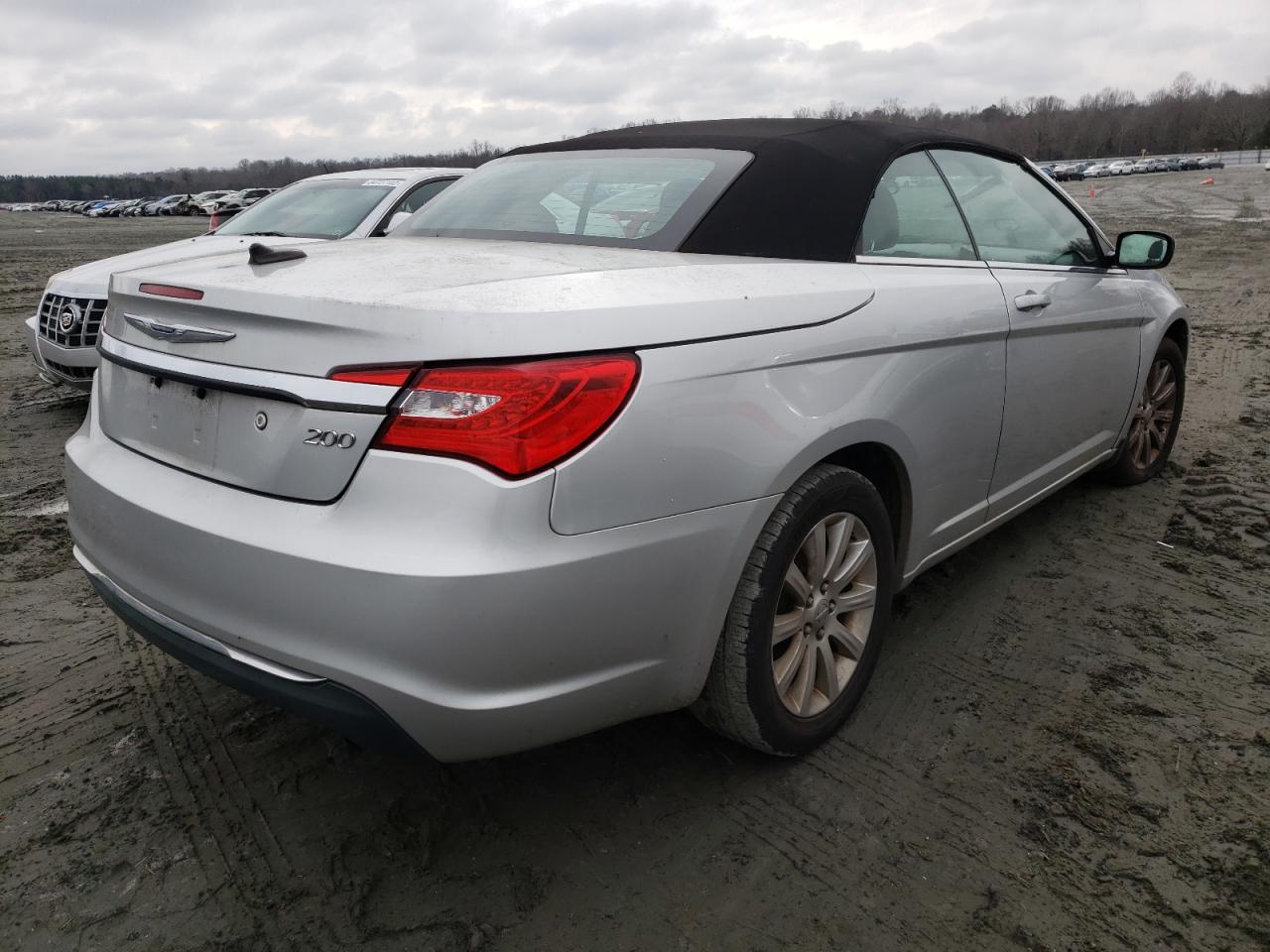 Photo 4 from auction – 2012 CHRYSLER 200 TOURIN with VIN 1C3BCBEB4CN155622