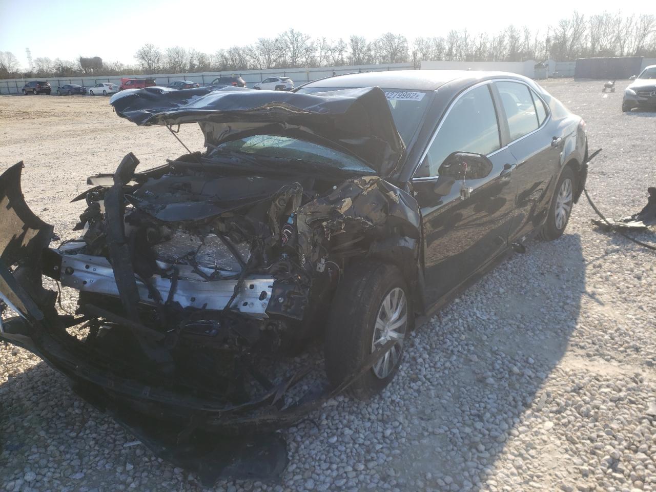 Photo 2 from auction – 2021 TOYOTA CAMRY LE with VIN 4T1C31AK2MU558615