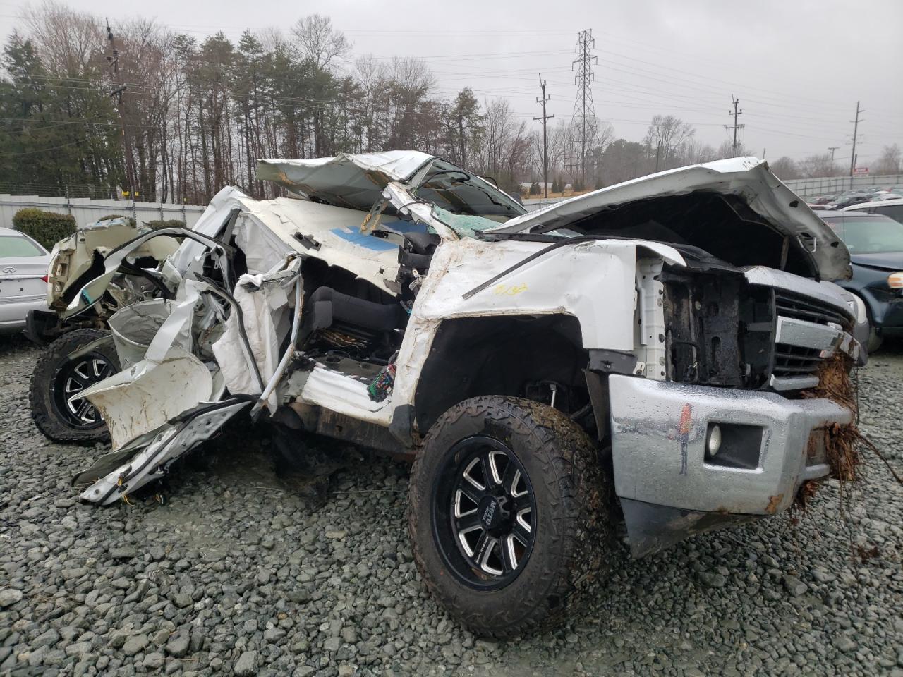 Photo 9 from auction – 2017 CHEVROLET SILVERADO with VIN 1GC1KVEY2HF143969