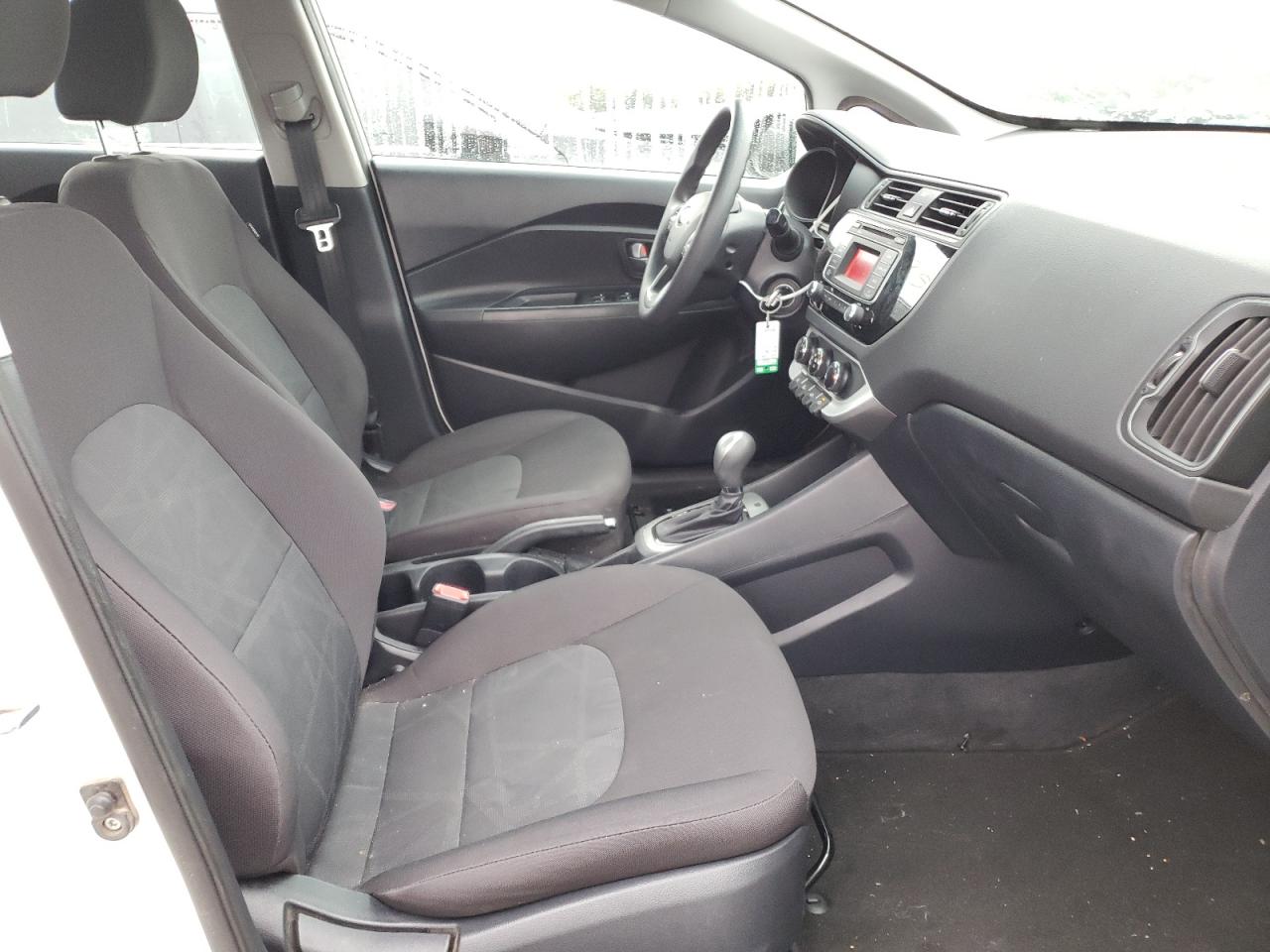 Photo 5 from auction – 2016 KIA RIO LX with VIN KNADM4A37G6697256