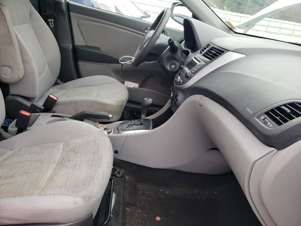 Photo 5 from auction – 2017 HYUNDAI ACCENT SE with VIN KMHCT4AE9HU334825