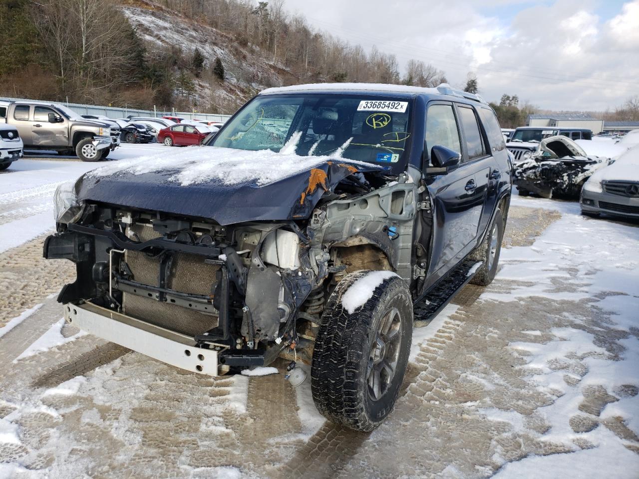Photo 2 from auction – 2018 TOYOTA 4RUNNER SR with VIN JTEBU5JRXJ5562849