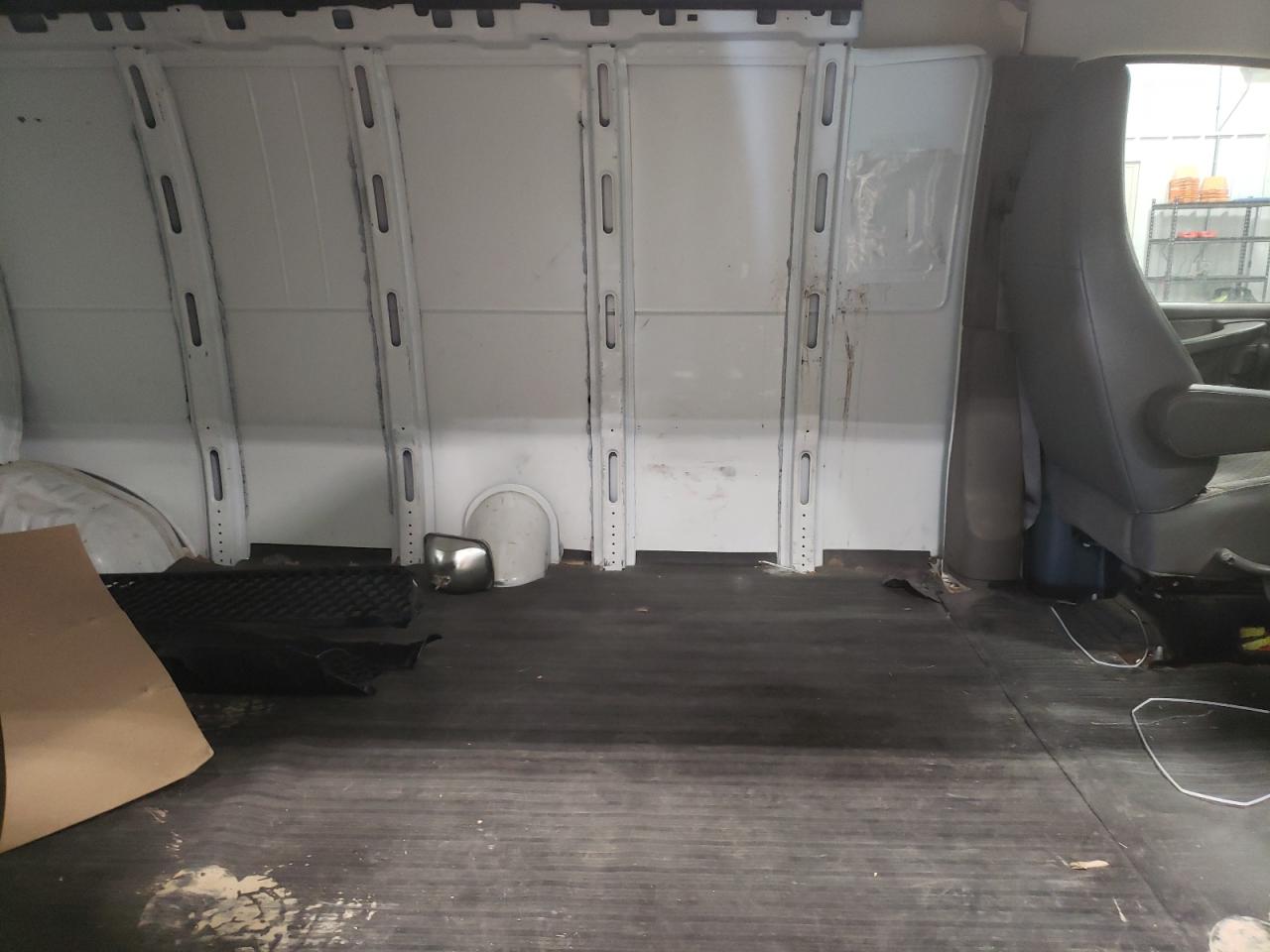 Photo 6 from auction – 2014 CHEVROLET EXPRESS G3 with VIN 1GCZGUCGXE1137645