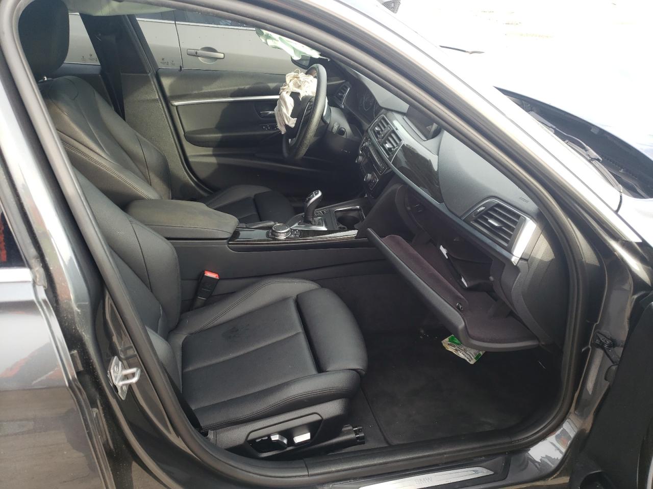 Photo 5 from auction – 2017 BMW 330 XI with VIN WBA8D9G57HNT91205