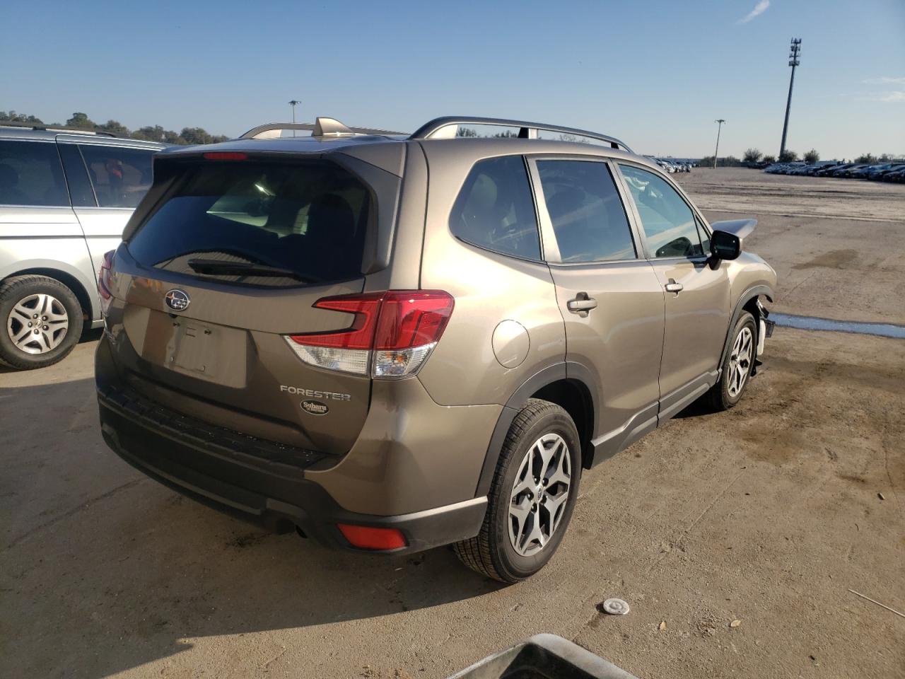 Photo 4 from auction – 2020 SUBARU FORESTER P with VIN JF2SKAJC8LH585774