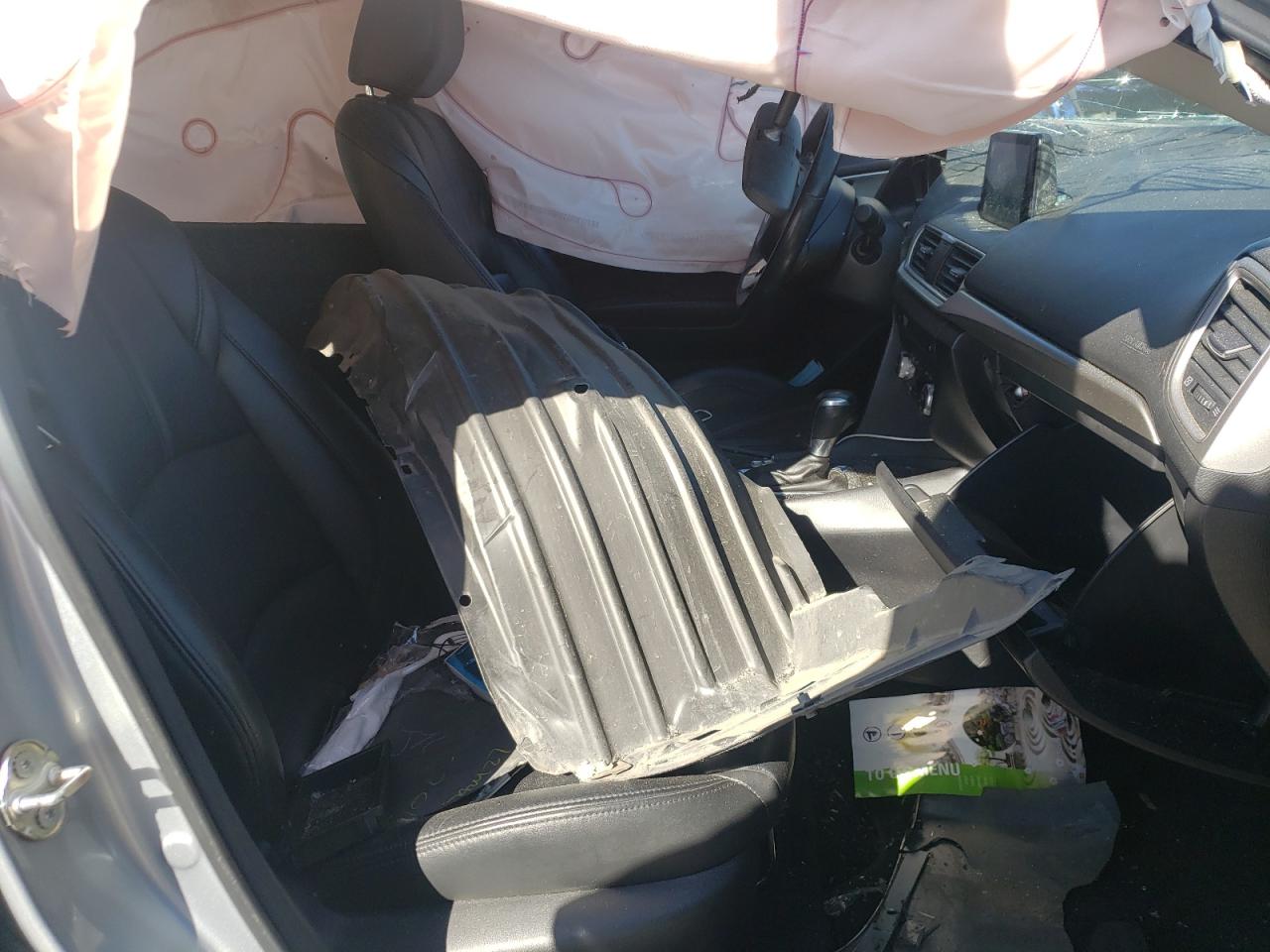 Photo 5 from auction – 2018 MAZDA 3 TOURING with VIN 3MZBN1L30JM199648