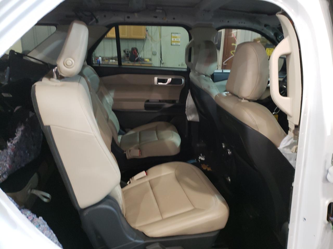 Photo 6 from auction – 2020 FORD EXPLORER X with VIN 1FMSK8DH2LGB63922