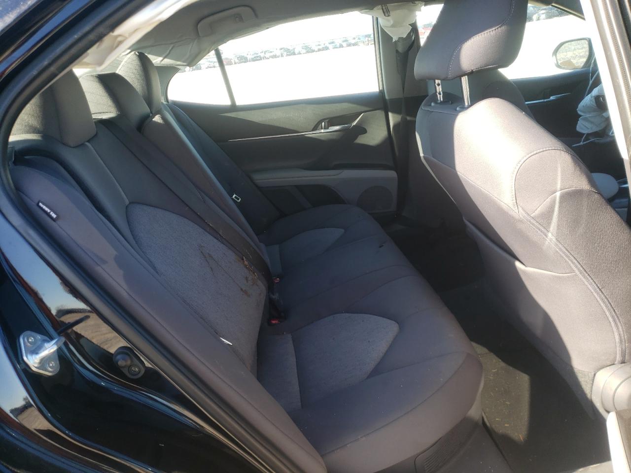 Photo 6 from auction – 2021 TOYOTA CAMRY LE with VIN 4T1C31AK2MU558615