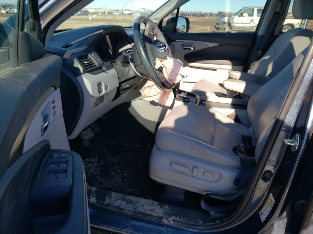 Photo 9 from auction – 2019 HONDA PILOT EXL with VIN 5FNYF5H50KB045149
