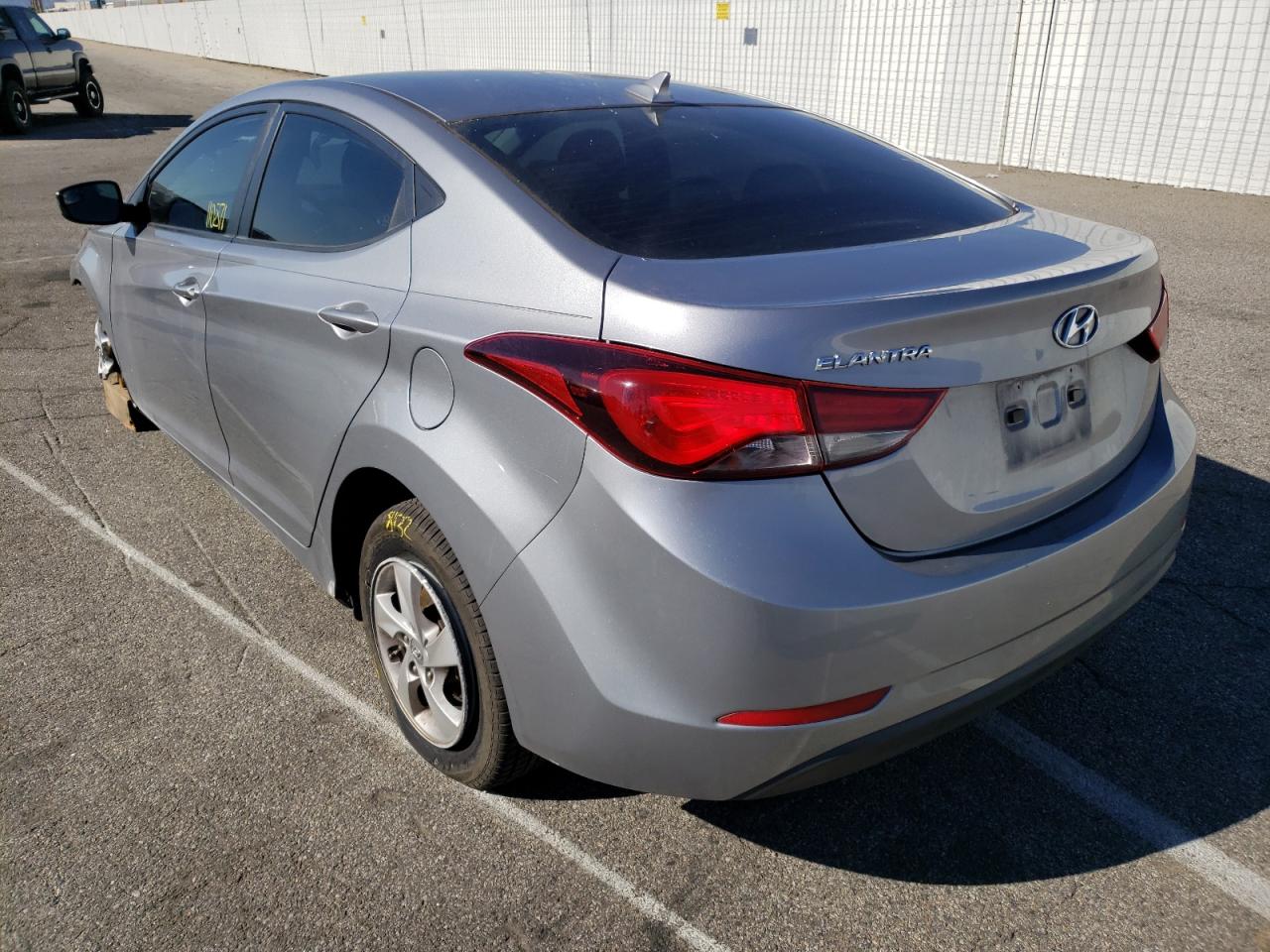 Photo 3 from auction – 2015 HYUNDAI ELANTRA SE with VIN 5NPDH4AE2FH648916