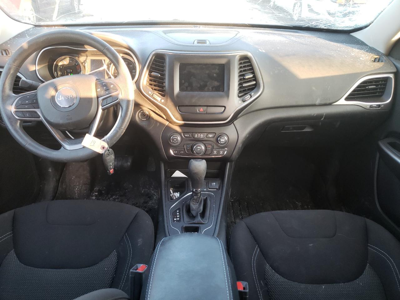 Photo 9 from auction – 2019 JEEP CHEROKEE L with VIN 1C4PJLCB0KD377272