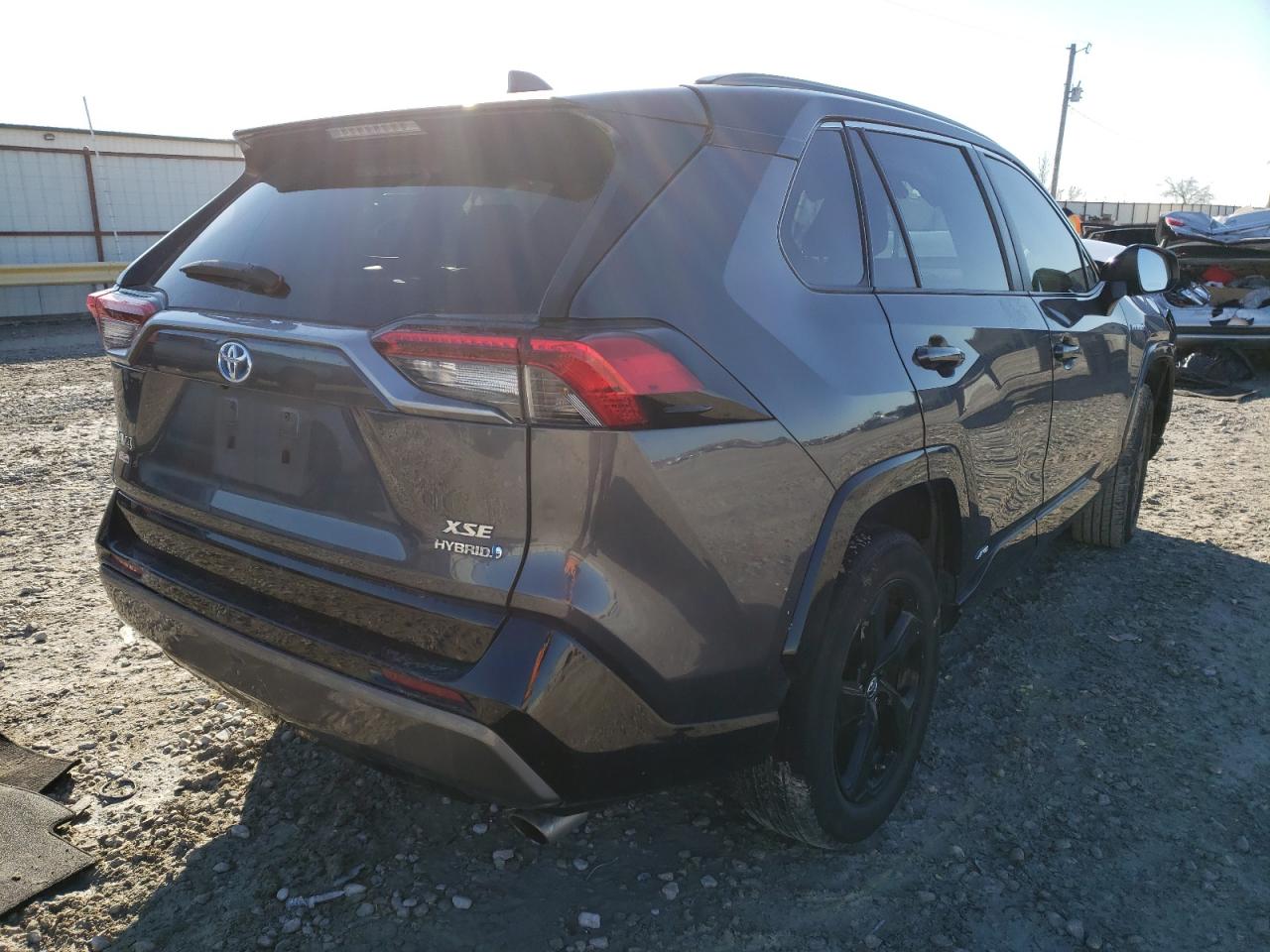 Photo 4 from auction – 2019 TOYOTA RAV4 XSE with VIN 2T3EWRFV8KW013590