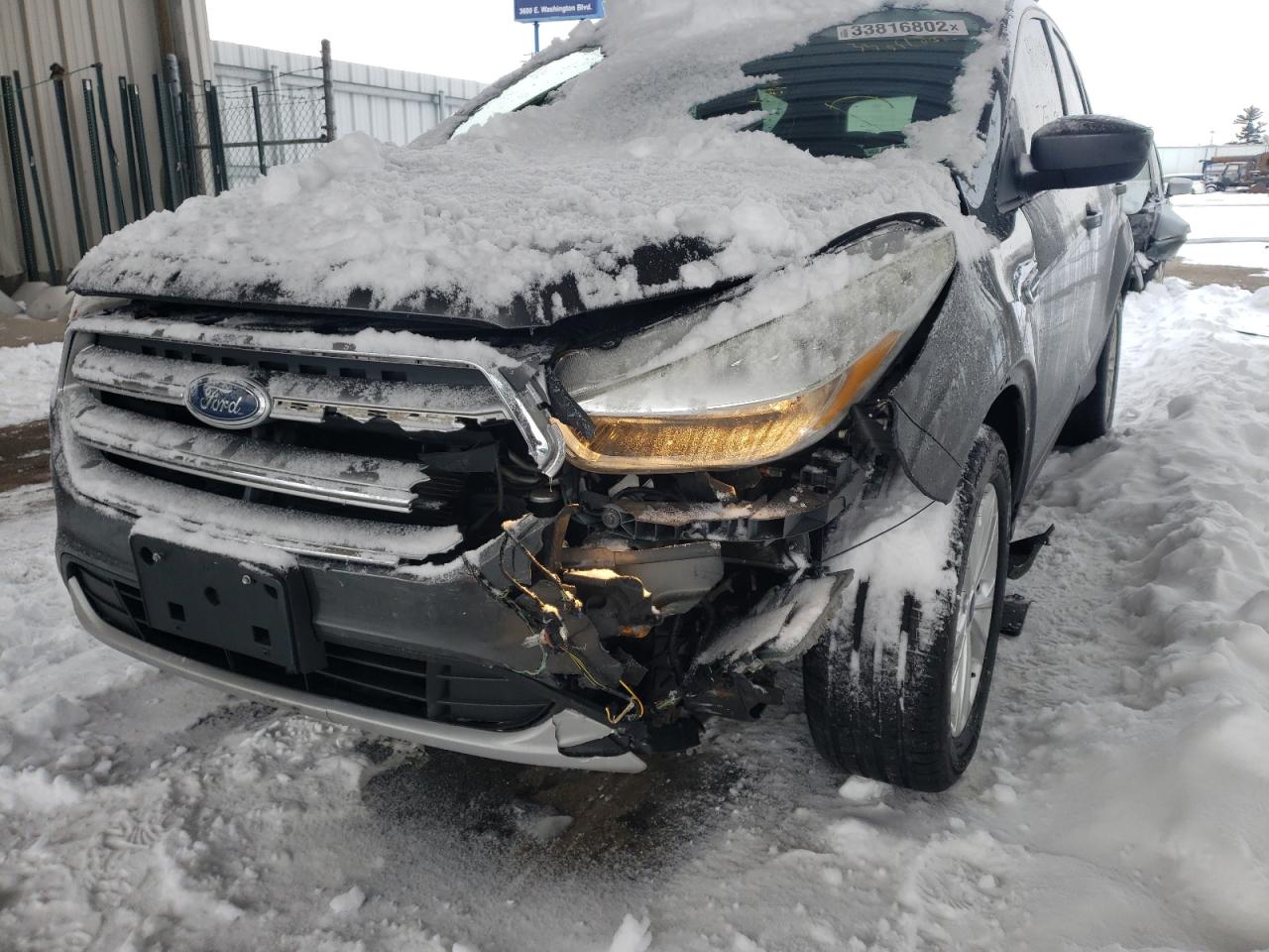 Photo 9 from auction – 2017 FORD ESCAPE SE with VIN 1FMCU0GD5HUA56154