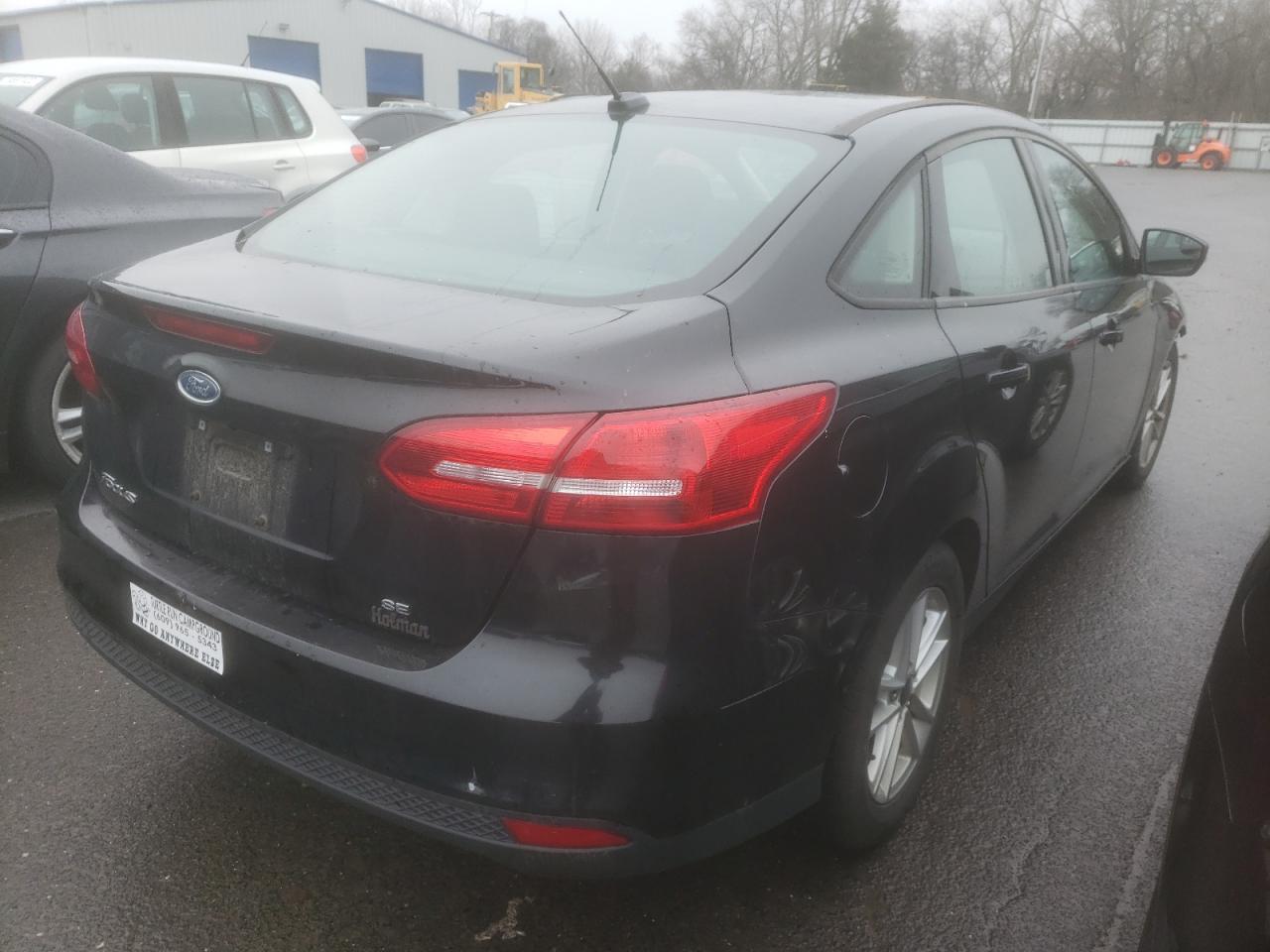 Photo 4 from auction – 2017 FORD FOCUS SE with VIN 1FADP3F23HL251022