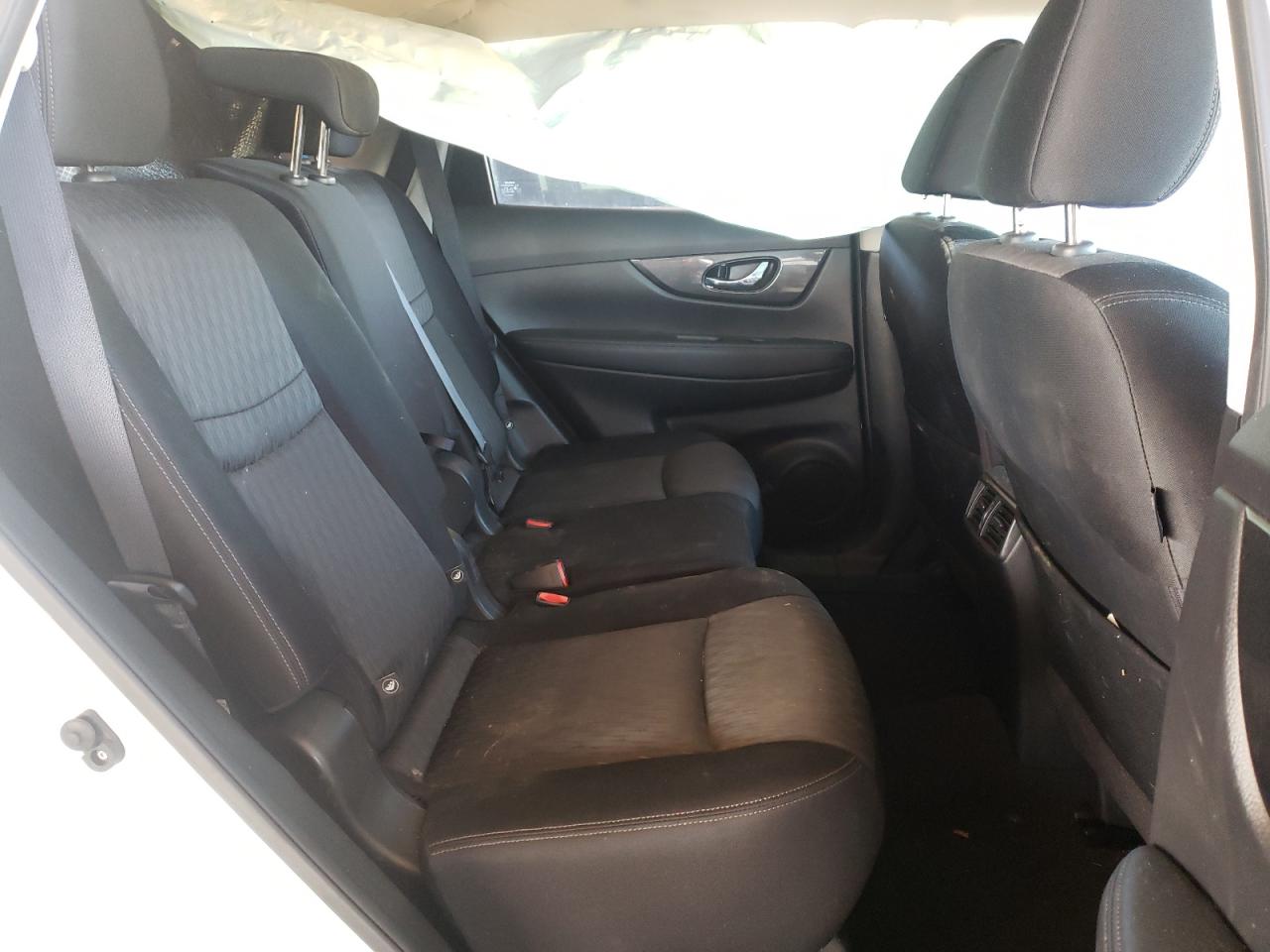 Photo 6 from auction – 2017 NISSAN ROGUE S with VIN JN8AT2MT4HW144837