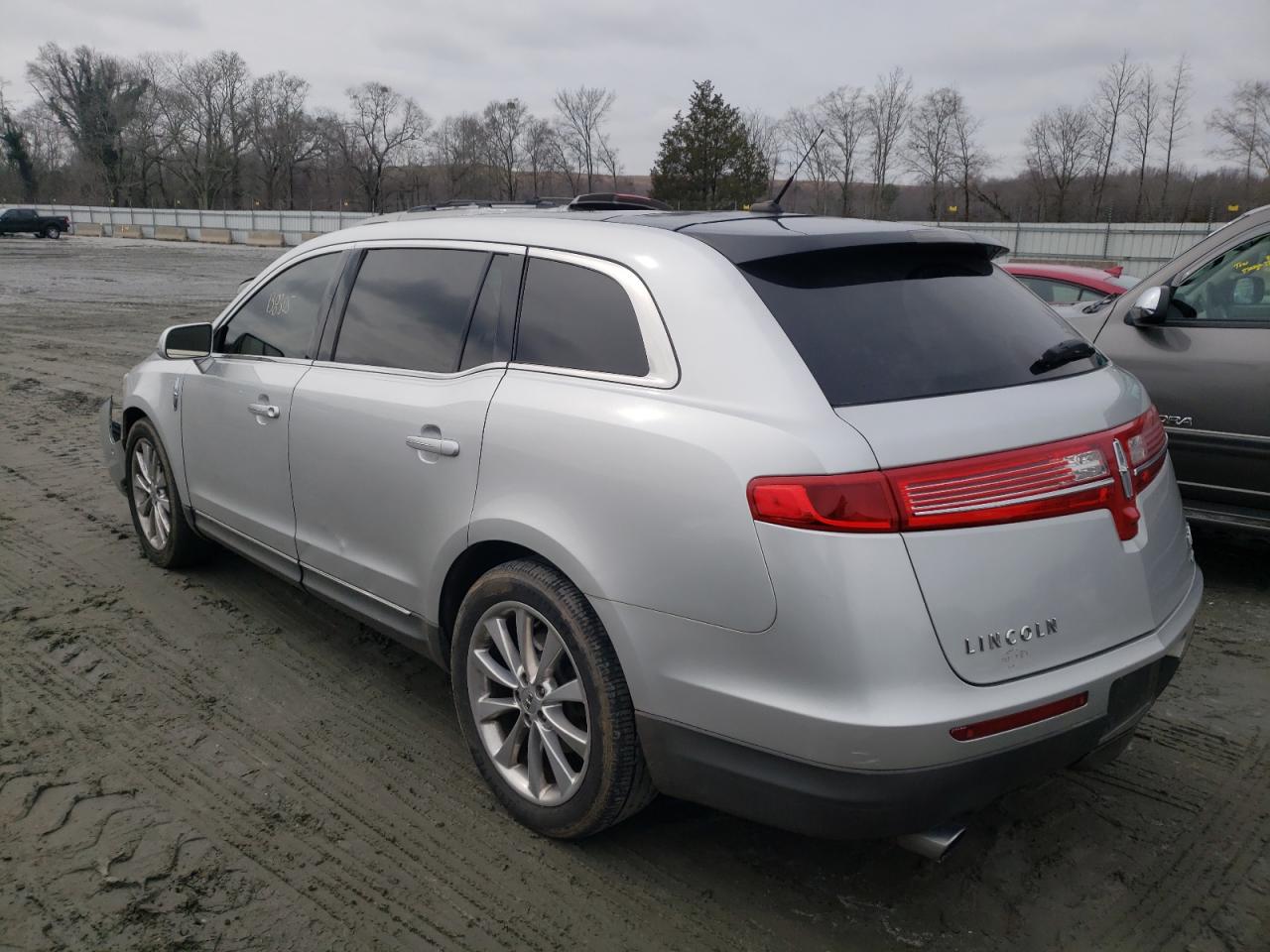 Photo 3 from auction – 2012 LINCOLN MKT with VIN 2LMHJ5AT1CBL52982