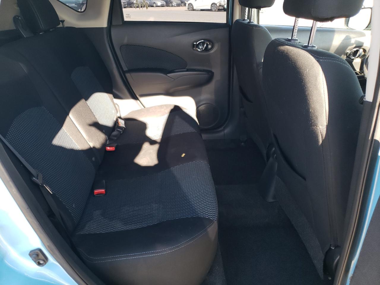 Photo 6 from auction – 2015 NISSAN VERSA NOTE with VIN 3N1CE2CP5FL411430