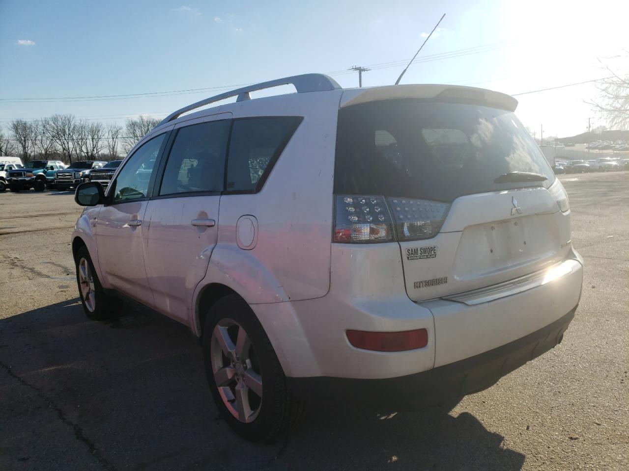 Photo 3 from auction – 2008 MITSUBISHI OUTLANDER with VIN JA4MT41X48Z013511
