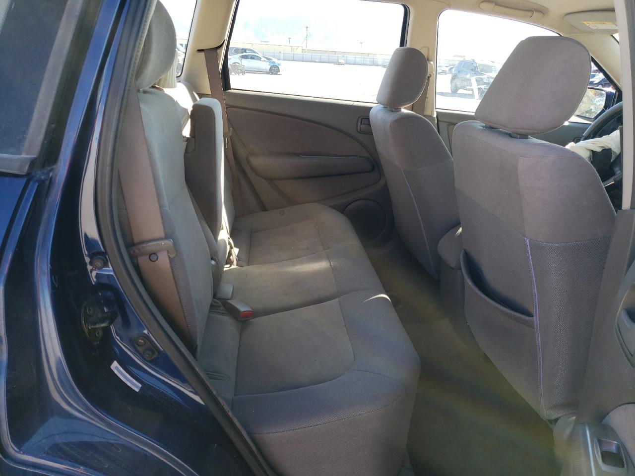 Photo 6 from auction – 2003 MITSUBISHI OUTLANDER with VIN JA4LX31G43U040112