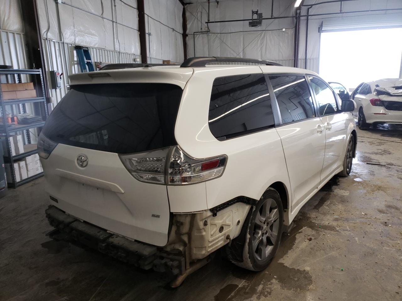 Photo 4 from auction – 2011 TOYOTA SIENNA SPO with VIN 5TDXK3DC6BS067412