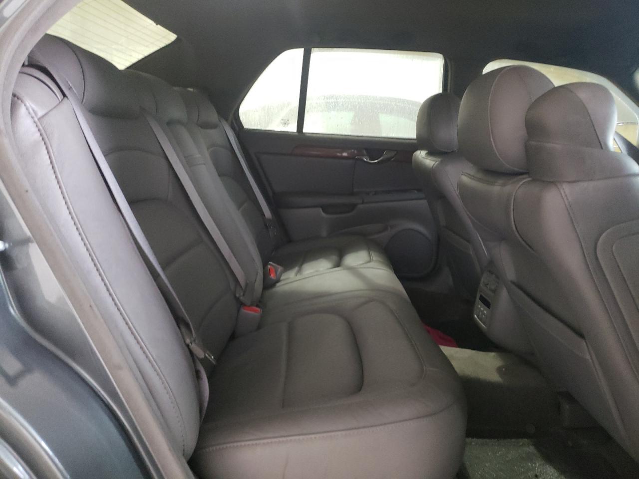 Photo 6 from auction – 2005 CADILLAC DEVILLE with VIN 1G6KD54Y65U127042