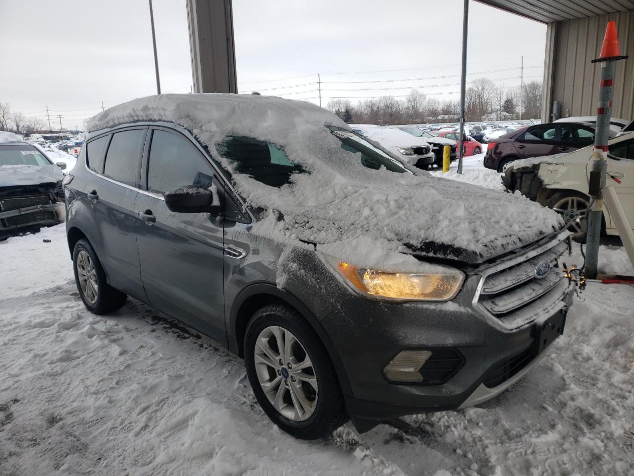 Photo 1 from auction – 2017 FORD ESCAPE SE with VIN 1FMCU0GD5HUA56154