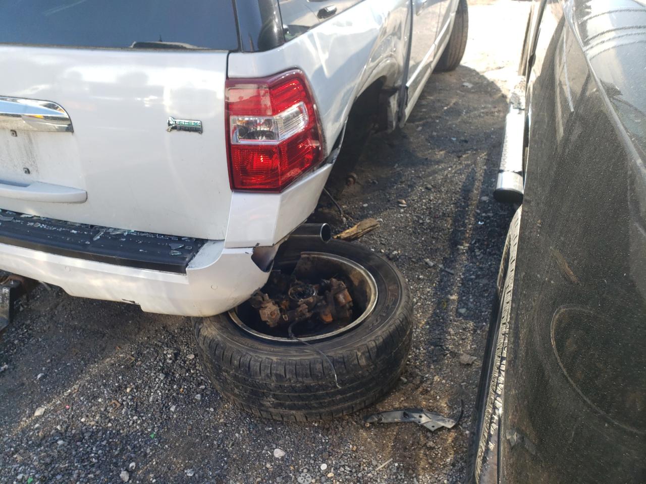 Photo 9 from auction – 2011 FORD EXPEDITION with VIN 1FMJK2A5XBEF04870