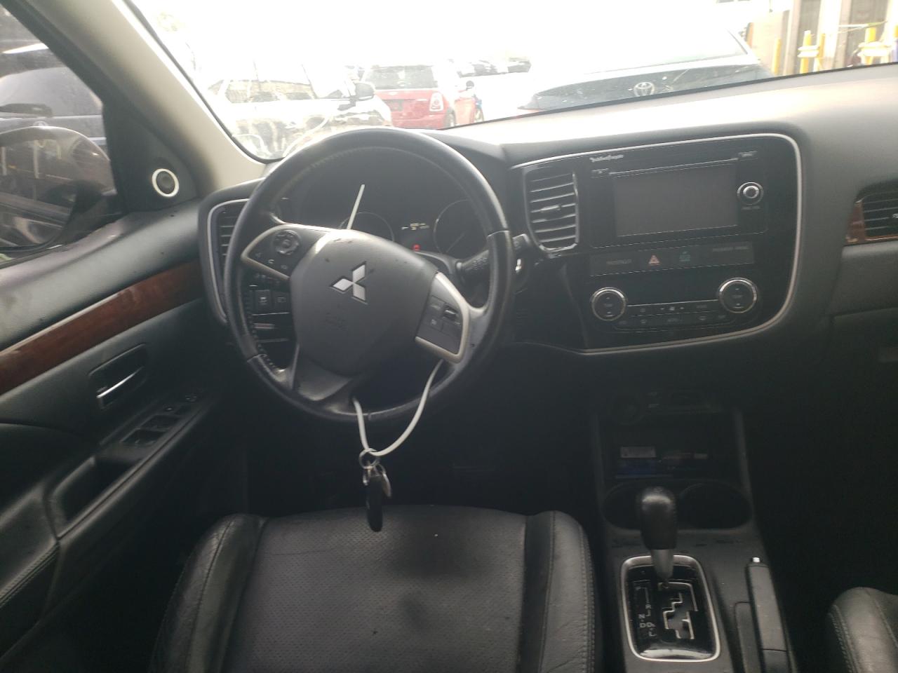 Photo 9 from auction – 2014 MITSUBISHI OUTLANDER with VIN JA4AD3A39EZ015791