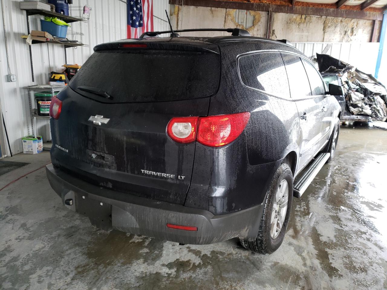 Photo 4 from auction – 2010 CHEVROLET TRAVERSE L with VIN 1GNLRGED7AS105140