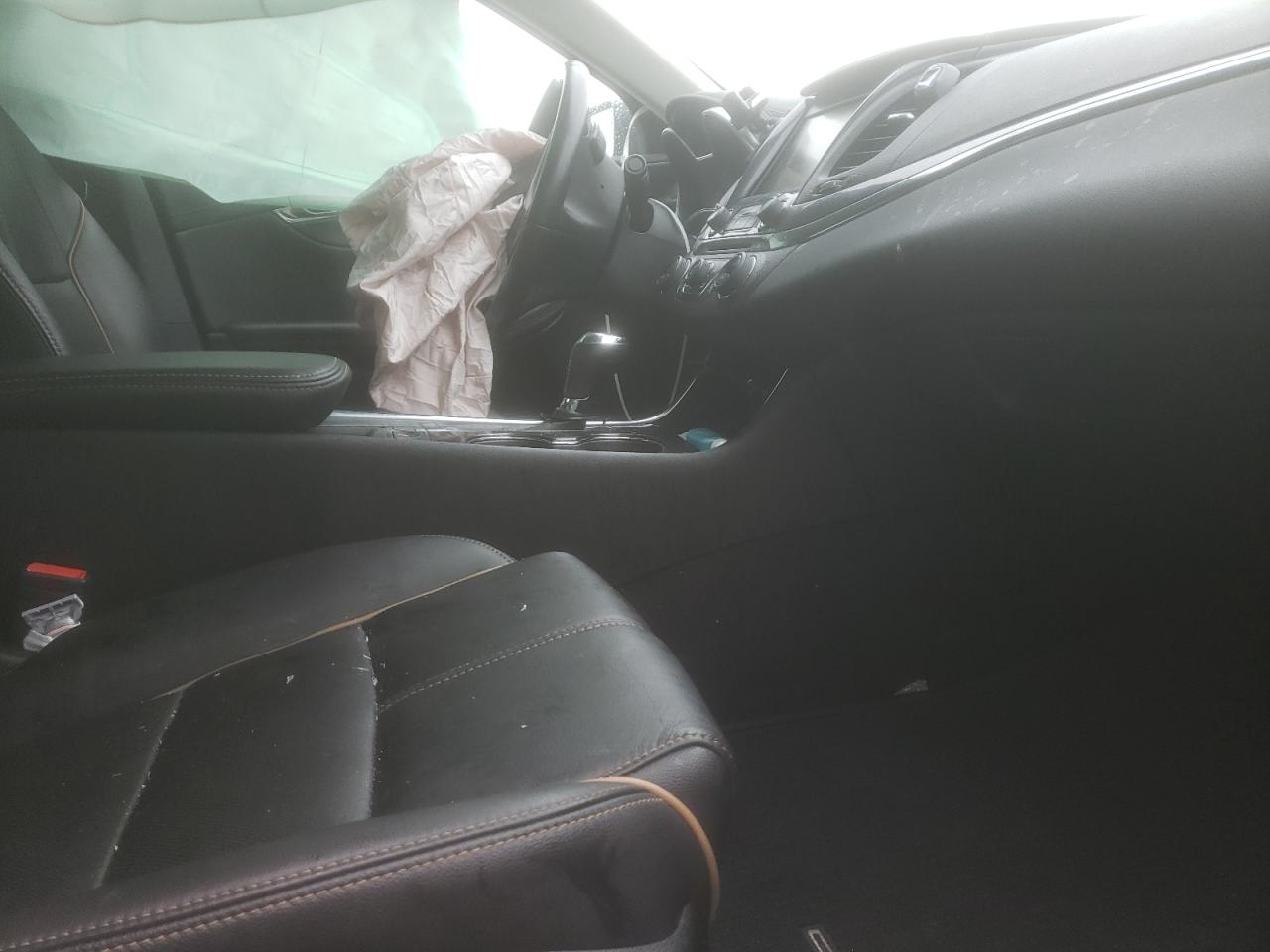 Photo 5 from auction – 2019 CHEVROLET IMPALA PRE with VIN 1G1105S38KU137197