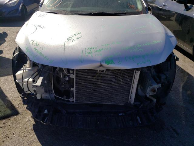 Photo 9 from auction – 2015 NISSAN SENTRA S with VIN 3N1AB7AP2FY272425