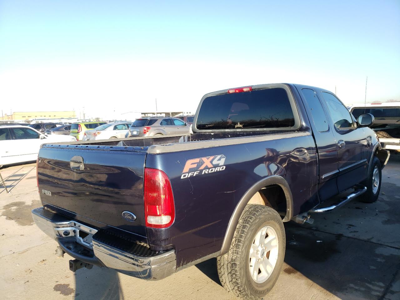 Photo 4 from auction – 2003 FORD F150 with VIN 1FTRX18L63NA39643