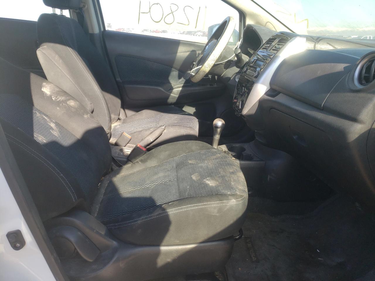 Photo 5 from auction – 2015 NISSAN VERSA NOTE with VIN 3N1CE2CP2FL415306