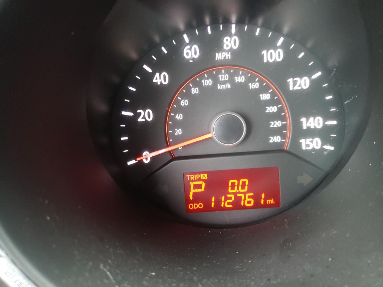 Photo 8 from auction – 2011 KIA SORENTO EX with VIN 5XYKU4A29BG178992