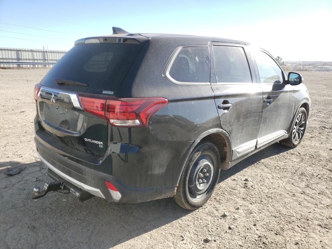 Photo 4 from auction – 2018 MITSUBISHI OUTLANDER with VIN JA4AZ3A39JJ002937