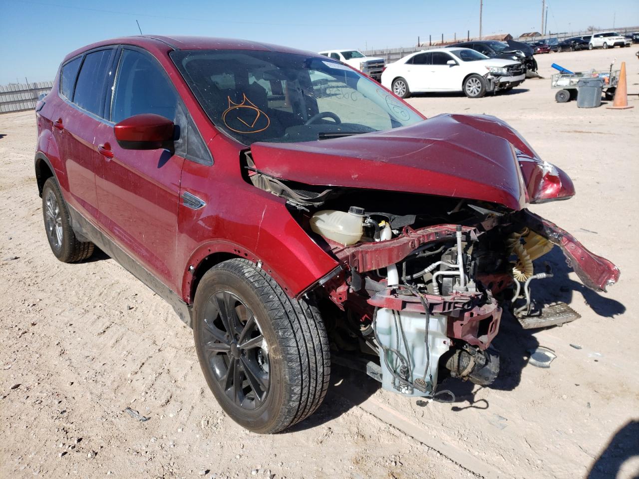 FORD ESCAPE SE 2019 with VIN 1FMCU0G90KUB12164 - Photo from auction