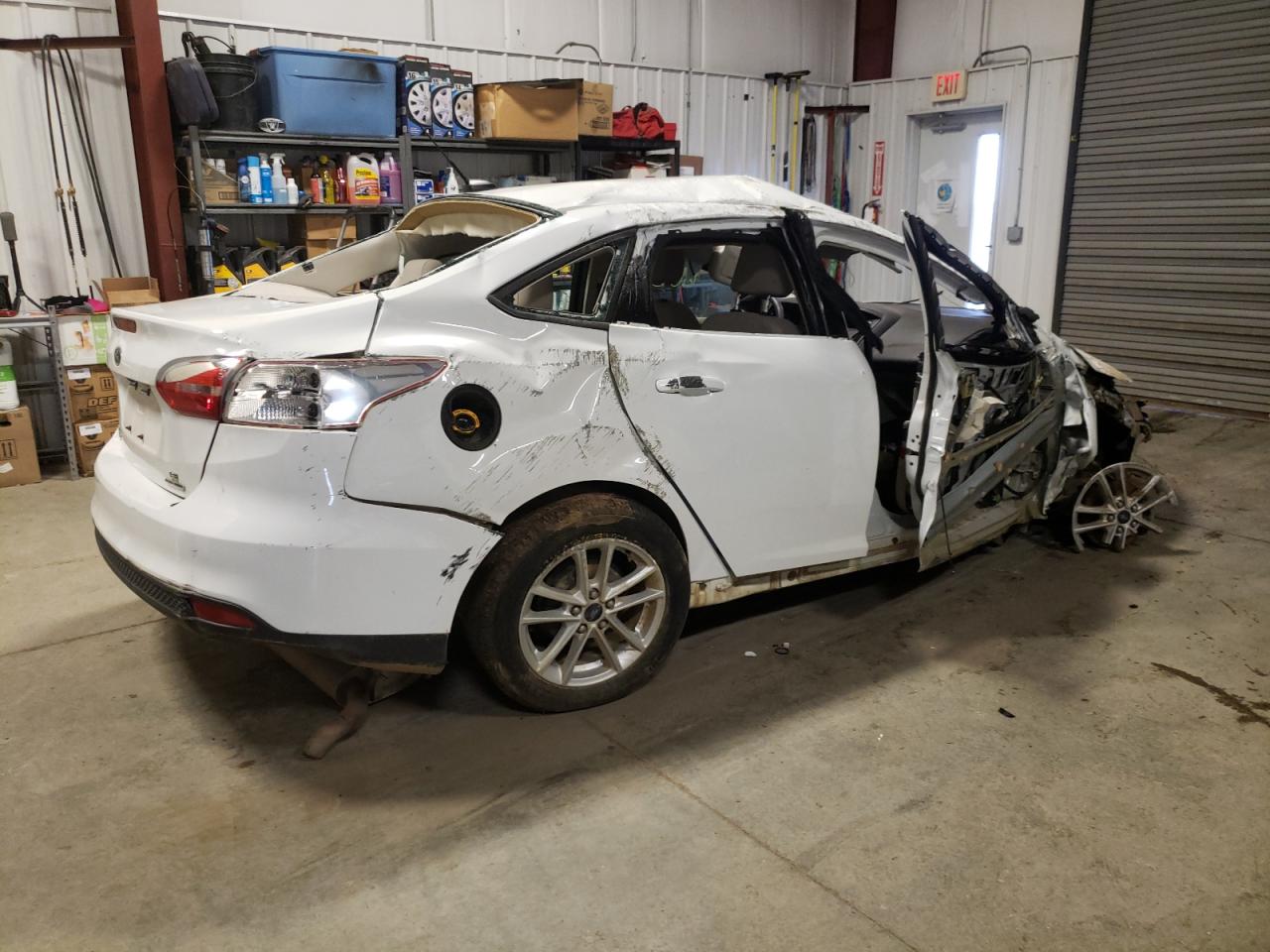 Photo 4 from auction – 2015 FORD FOCUS SE with VIN 1FADP3F23FL337055