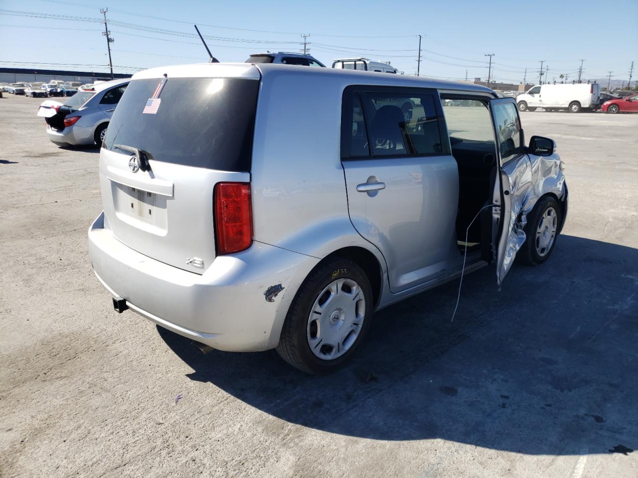 Photo 4 from auction – 2010 TOYOTA SCION XB with VIN JTLZE4FE2A1117307