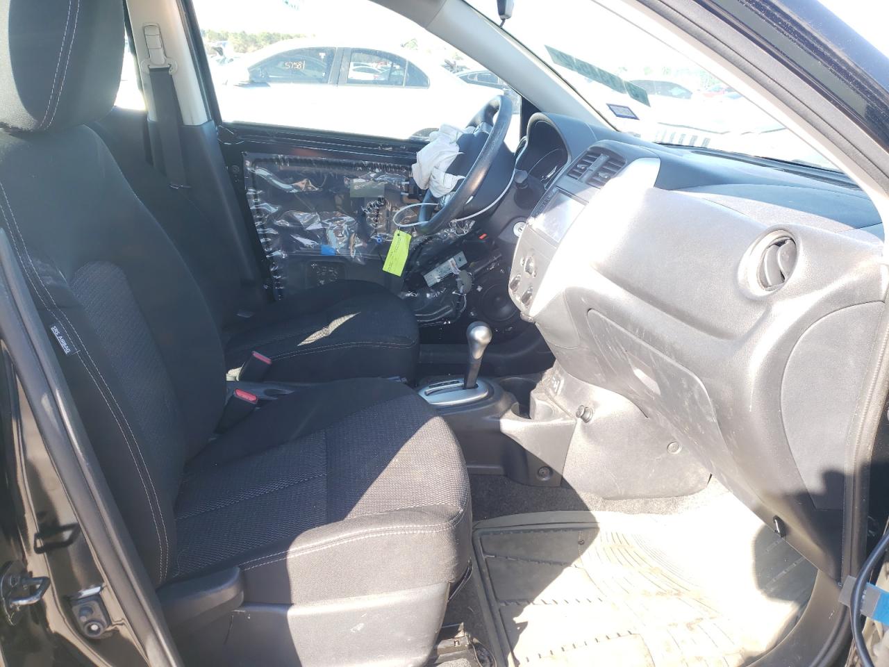 Photo 5 from auction – 2019 NISSAN VERSA S with VIN 3N1CN7AP2KL828868