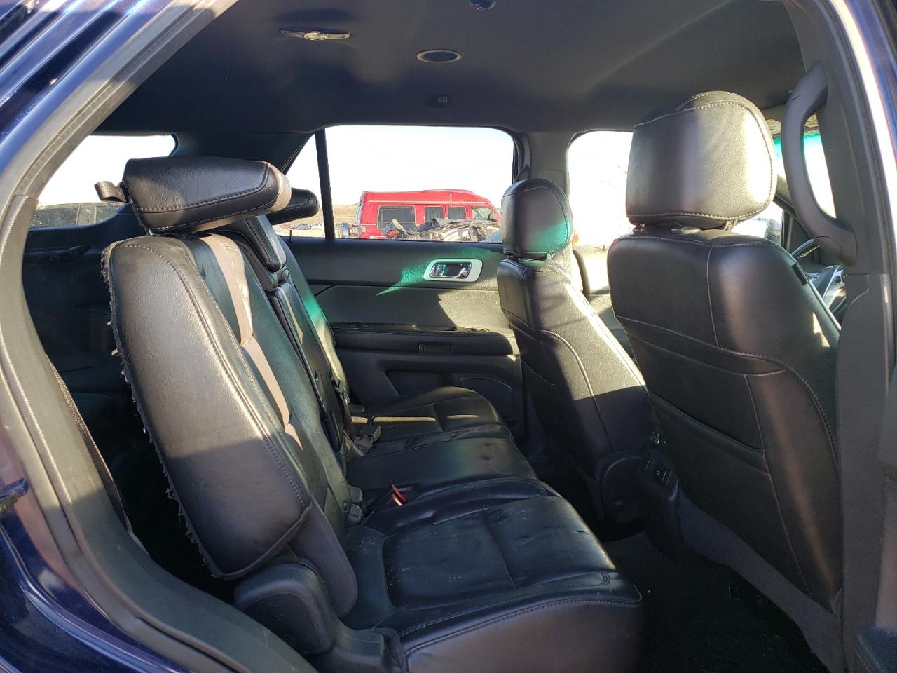 صورة رقم 6 من المزاد - 2011 FORD EXPLORER L مع VIN 1FMHK8F87BGA27825