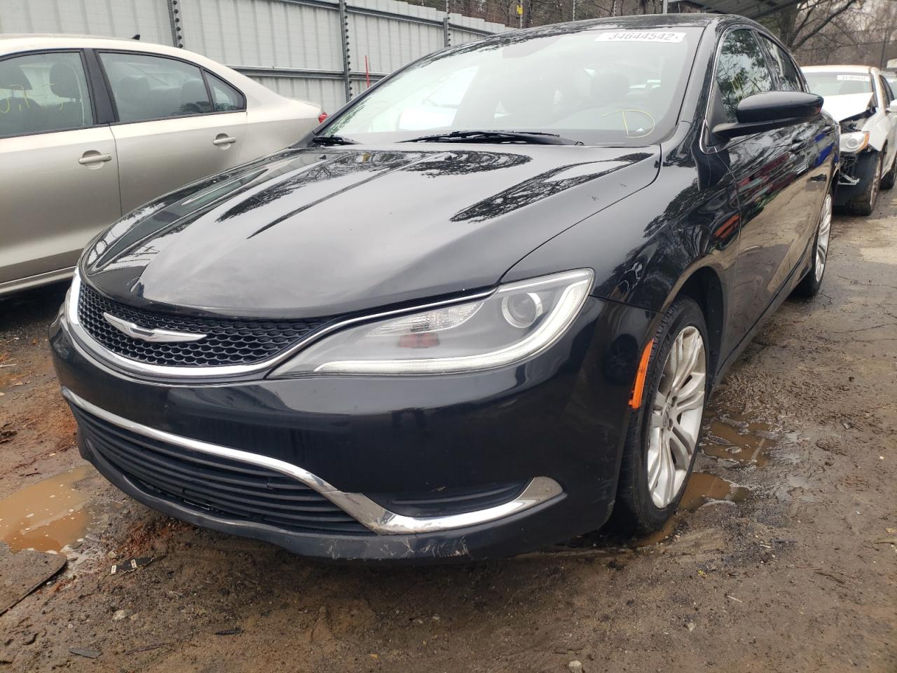 Photo 2 from auction – 2015 CHRYSLER 200 LIMITE with VIN 1C3CCCAB6FN541415