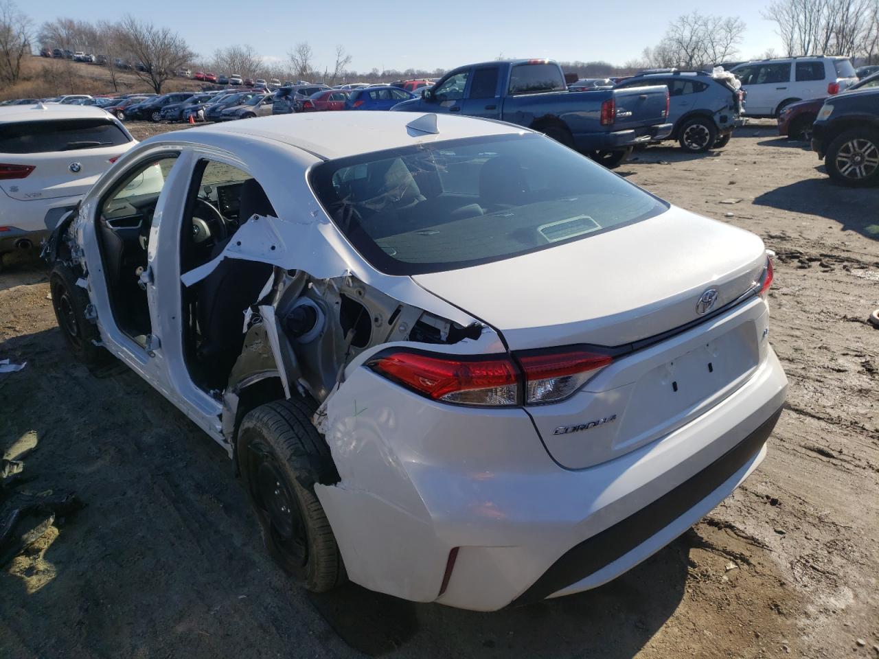 Photo 3 from auction – 2020 TOYOTA COROLLA LE with VIN 5YFEPRAE9LP054746