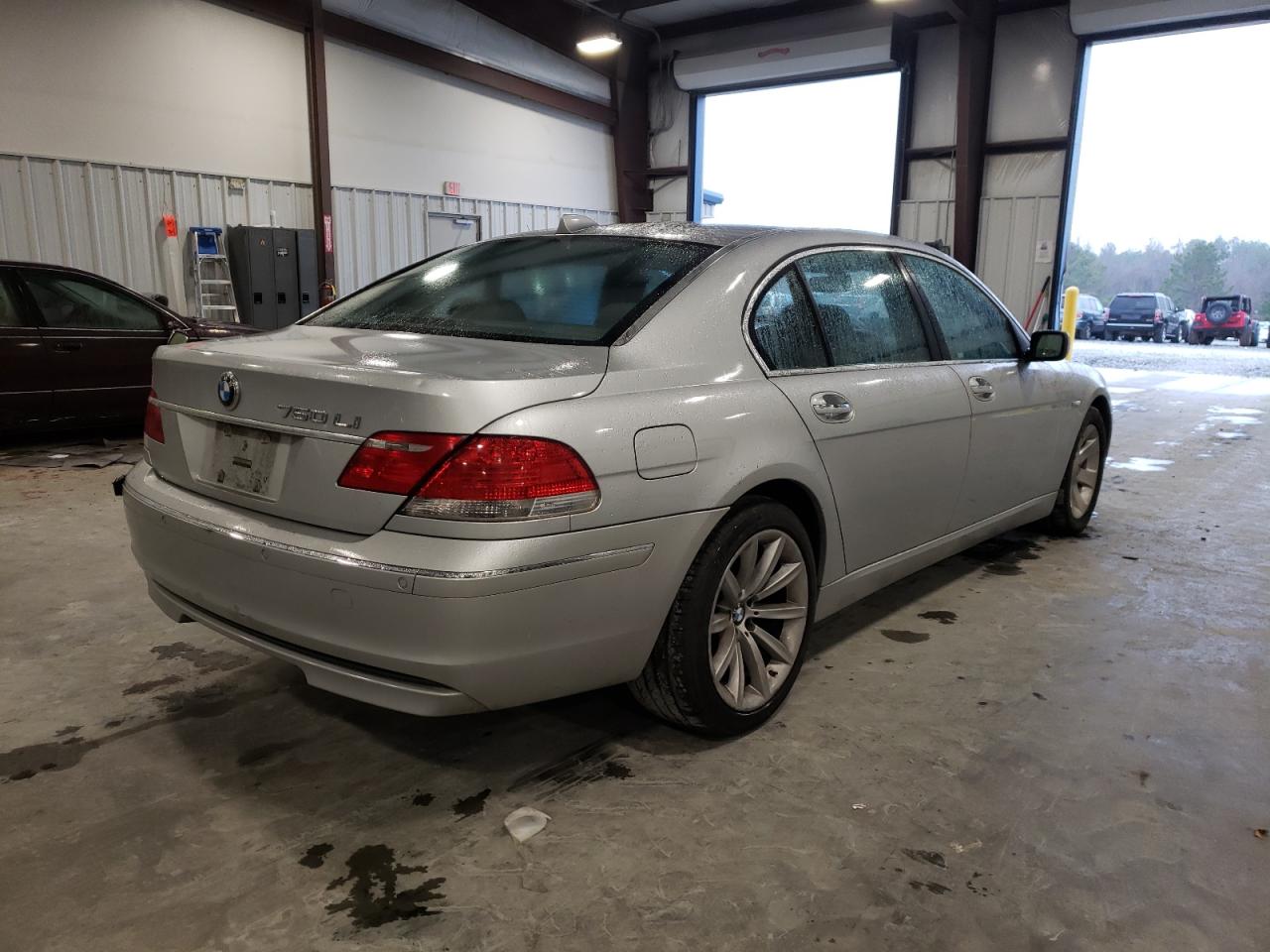 Photo 4 from auction – 2007 BMW 750 with VIN WBAHN835X7DT75923